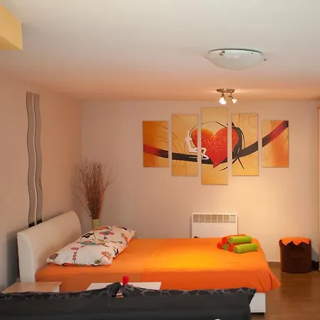 Apartment Paradise With Big Sunny Terrace In The Old Town, Few Meters From The Sea & Riva Promenade