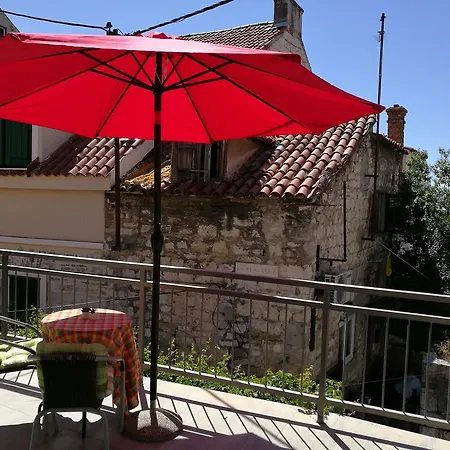 Old Town Apartment St Luke With Sunny Terrace Near Riva Appartement *