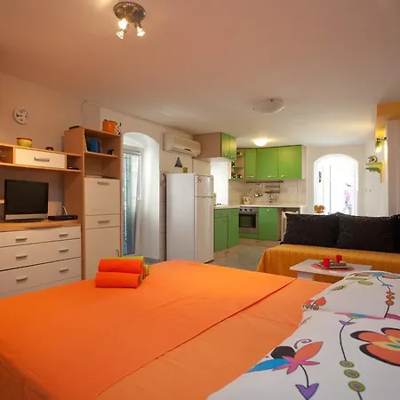 Apartman Paradise With Big Sunny Terrace In The Old Town, Few Meters From The Sea & Riva Promenade Split